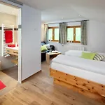 Brunnenhof 3*