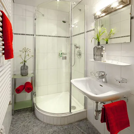 Brunnenhof 3*