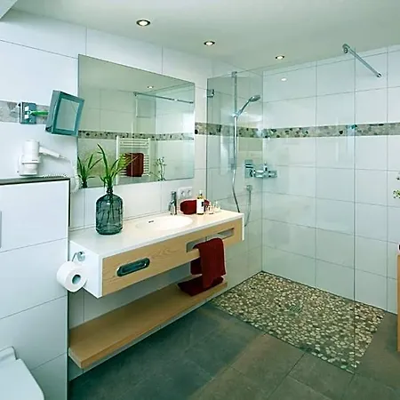 Brunnenhof 3* 다뮐스
