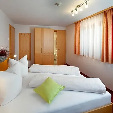 Brunnenhof 아파트호텔 3*