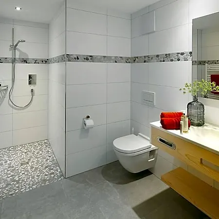 Brunnenhof 3* 다뮐스